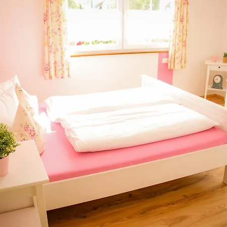 Zum Schneiderlein Holiday home Hayingen